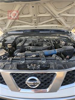 نيسان نافارا